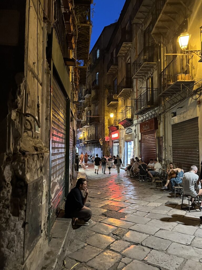 Palermo bei Nacht